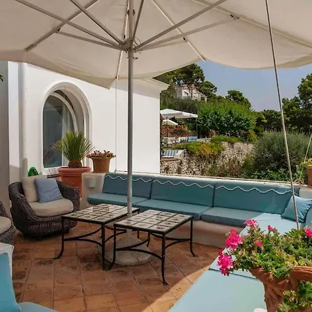 Beautiful With View In The Heart Of Σπίτι διακοπών
