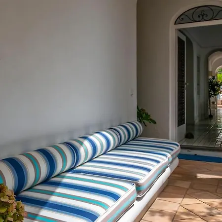 Beautiful With View In The Heart Of Casa vacanze