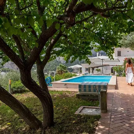 Ferienhaus Beautiful With View In The Heart Of