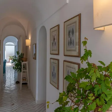 Holiday home Beautiful With View In The Heart Of *